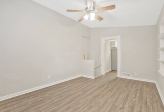 2158 Amber Rd NW in Atlanta, GA - Building Photo - Building Photo