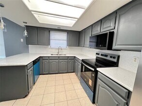 213 Alexander Ct in Irving, TX - Building Photo - Building Photo