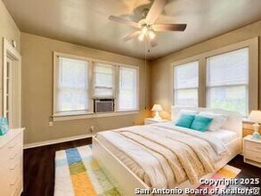 124 Gifford St in San Antonio, TX - Building Photo - Building Photo