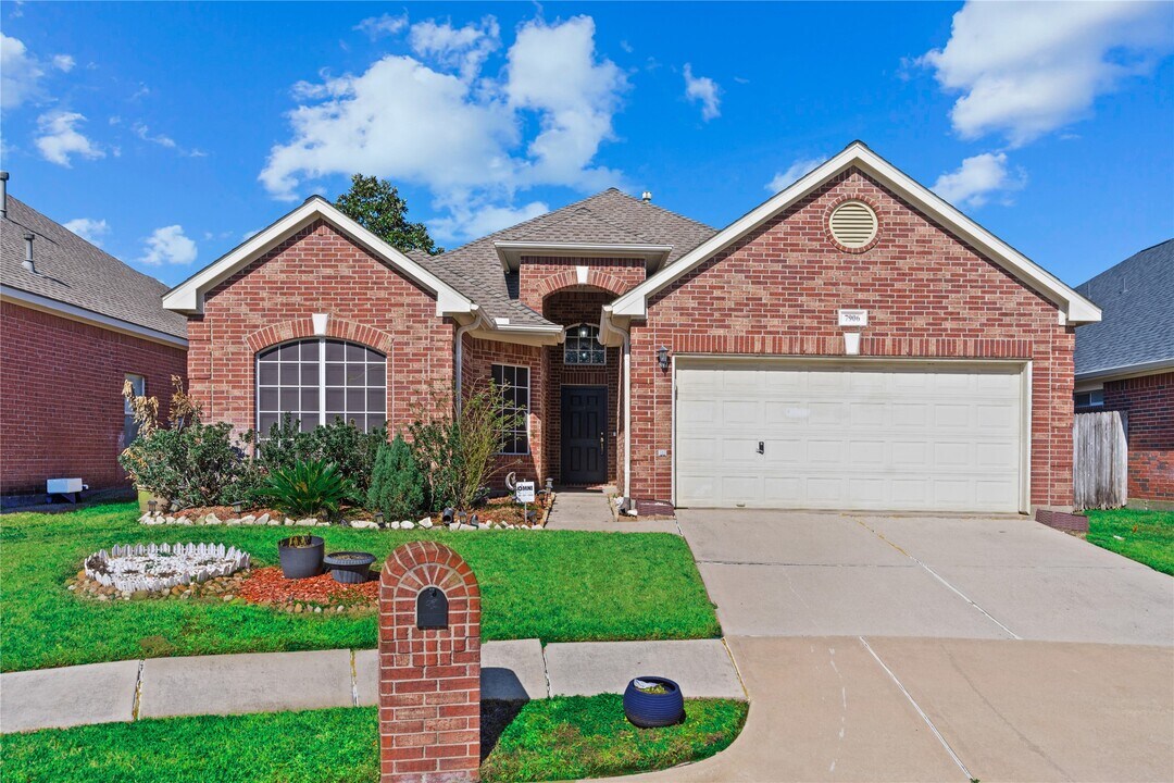 7906 Fortrose Ct in Houston, TX - Building Photo