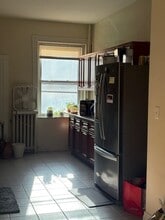 25 Euston St, Unit 1 in Brookline, MA - Foto de edificio - Building Photo