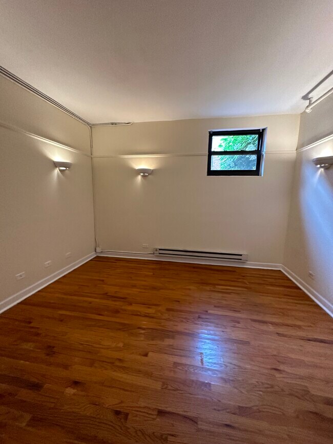 3451 N Sheffield Ave, Unit XL1BD in Chicago, IL - Building Photo - Building Photo