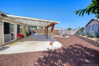 1322 Carnell Ct, Unit b in San Diego, CA - Building Photo - Building Photo