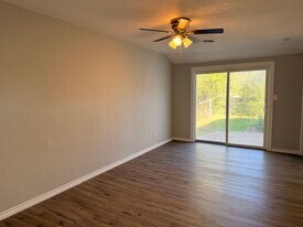 404 SW 24th St in Lawton, OK - Building Photo