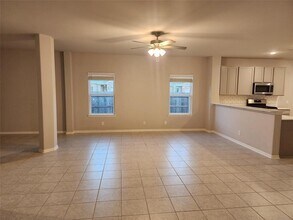 411 Barren Oak Ln in Crosby, TX - Building Photo - Building Photo