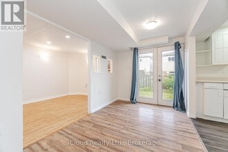 2015 Shay Dr in Pickering, ON - Building Photo - Building Photo