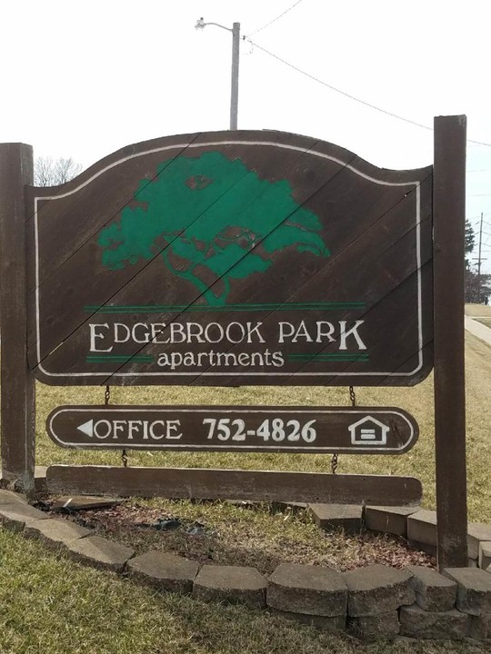 Edgebrook Park Apartments in Marshalltown, IA - Foto de edificio