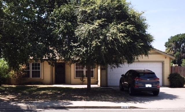 1891 Memory Ln in Porterville, CA - Building Photo