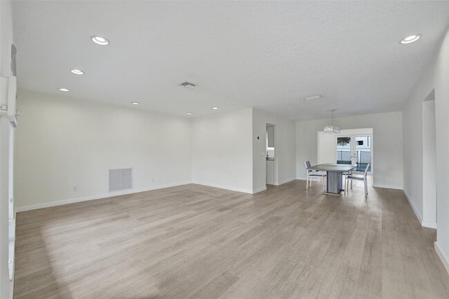 4001 N 41st Ct in Hollywood, FL - Foto de edificio - Building Photo