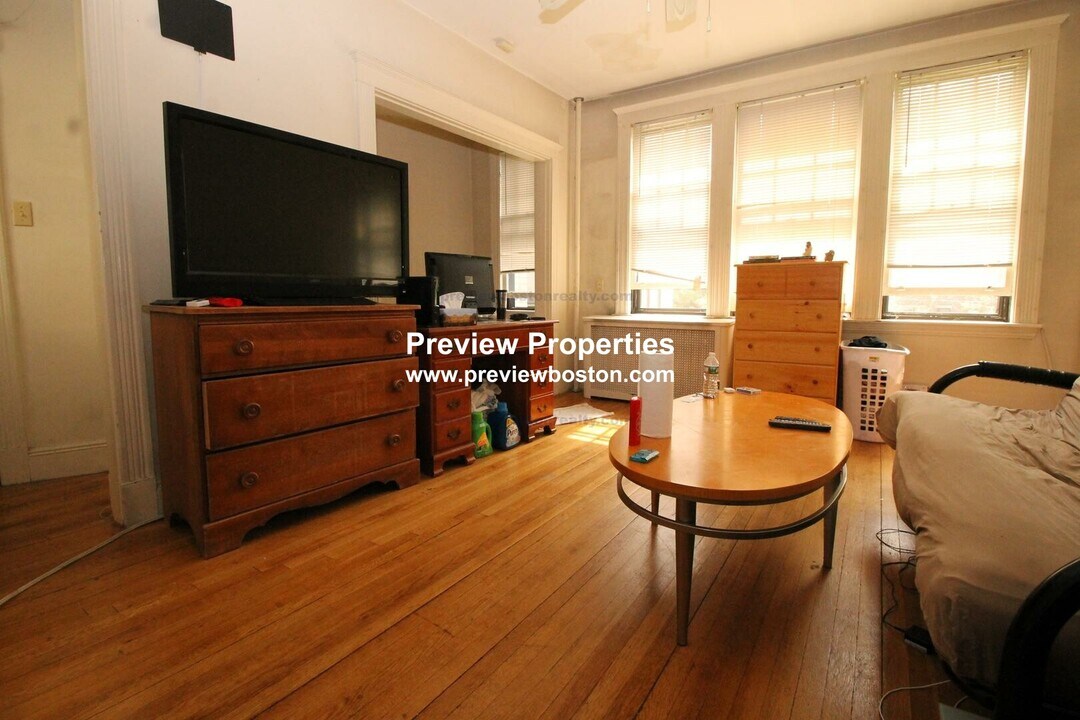 28 Sidlaw Rd, Unit 14 Photo