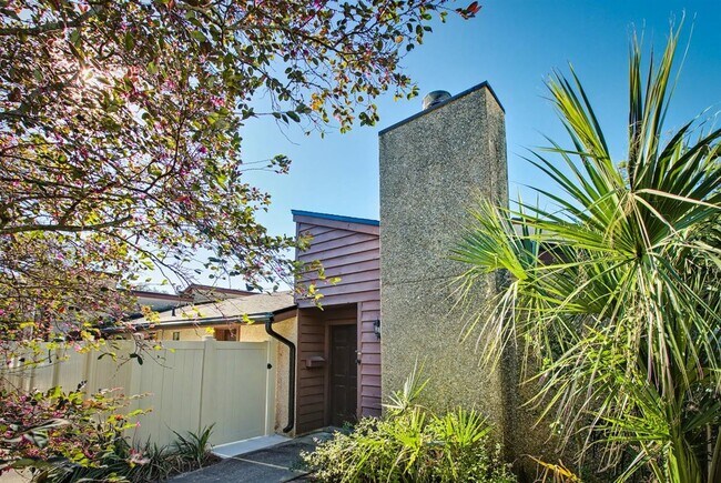 569 Arcadia Dr in Jacksonville, FL - Building Photo - Building Photo