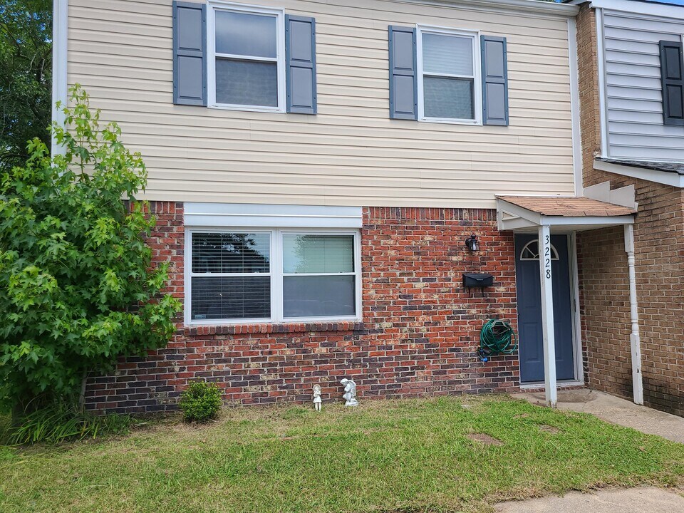 3228 Dunnbury Ct in Virginia Beach, VA - Building Photo