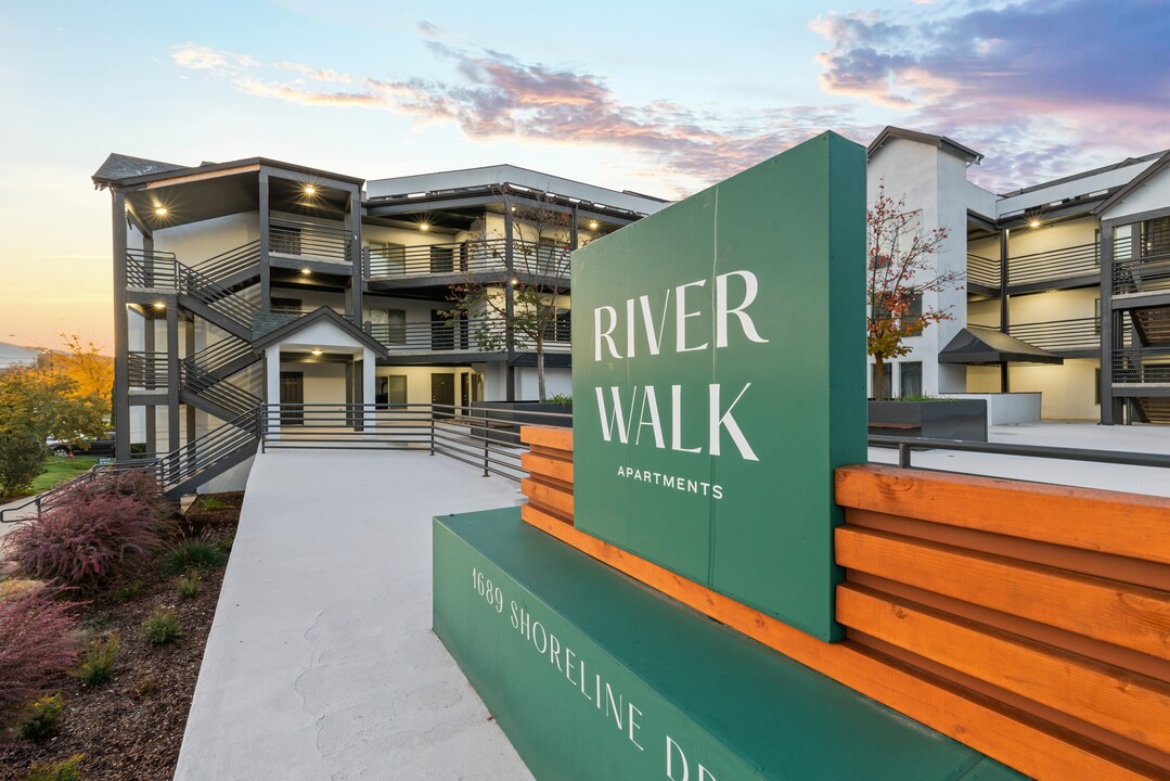 River Walk Apartments in Boise, ID - Foto de edificio