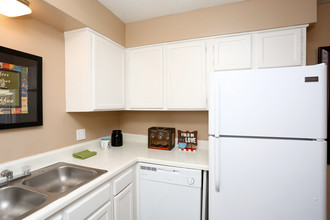 Remington Apartments in Oklahoma City, OK - Building Photo - Interior Photo