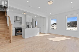 4 Timber Falls Dr in Brampton, ON - Building Photo - Building Photo