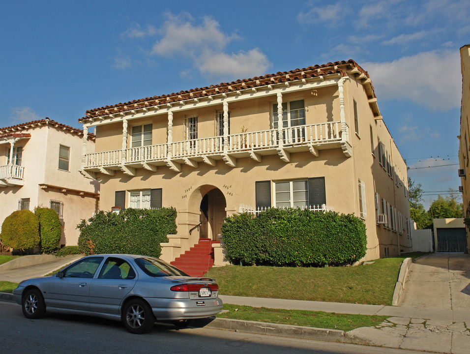 346 N Gardner St in Los Angeles, CA - Building Photo