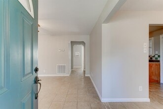 4311 Ione St in Bellaire, TX - Foto de edificio - Building Photo