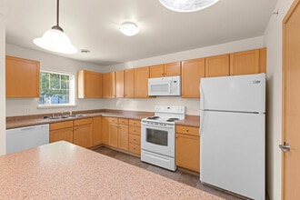 Wausau East Townhomes in Wausau, WI - Building Photo - Building Photo