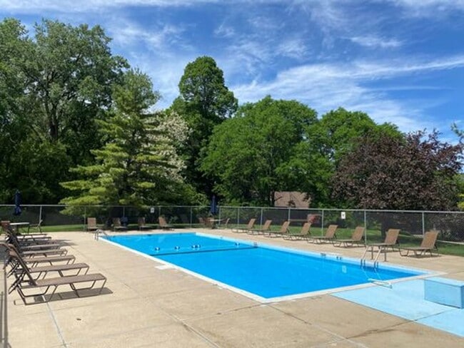 property at 809 Harbor House Dr