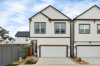 5903 Wheatley Holw Ln in Houston, TX - Building Photo - Building Photo