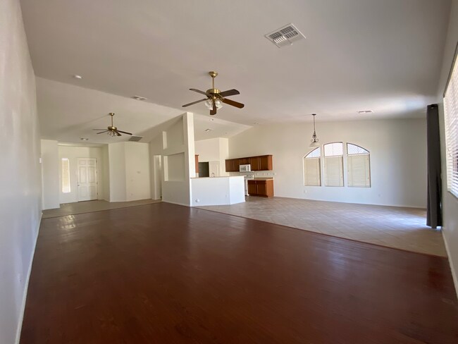 property at 2202 W Carter Rd