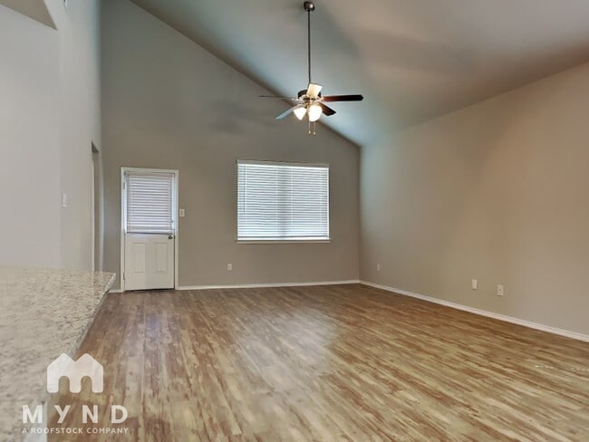 18060 Atwood Mill Dr in Roman Forest, TX - Building Photo - Building Photo