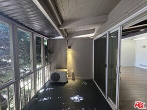 11021 Missouri Ave in Los Angeles, CA - Building Photo - Building Photo