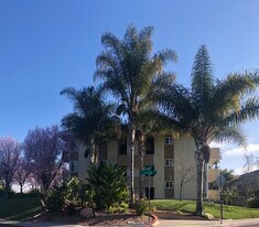 Village Green Apartments in Santa Clara, CA - Building Photo