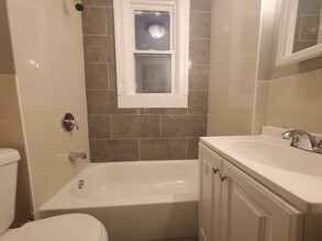 103 Romaine Ave, Unit 2 in Jersey City, NJ - Building Photo - Building Photo