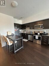 155 Caroline St S in Kitchener, ON - Building Photo - Building Photo