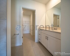 19624 Fairhill Ct in Lehigh Acres, FL - Building Photo - Building Photo