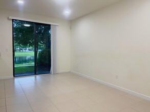 4002 Allerdale Pl in Coconut Creek, FL - Building Photo - Building Photo