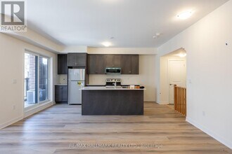 1695-1695 Dersan St in Pickering, ON - Building Photo - Building Photo