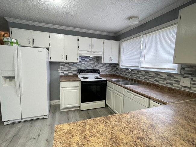 1607 Date Palm Dr in Niceville, FL - Building Photo - Building Photo