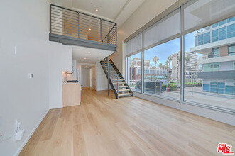 200 W Ocean Blvd in Long Beach, CA - Building Photo - Building Photo