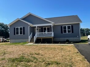 103 8th St in Grottoes, VA - Building Photo - Building Photo