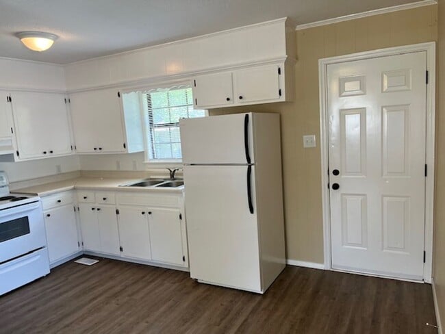 552-654 E O St in Russellville, AR - Building Photo - Building Photo