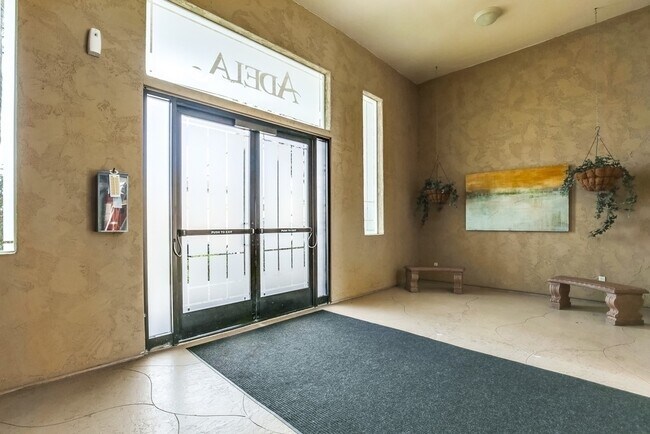 3535 Madison Ave in San Diego, CA - Building Photo - Building Photo