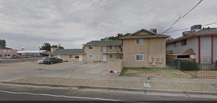 Kelly Ave in Merced, CA - Building Photo - Building Photo