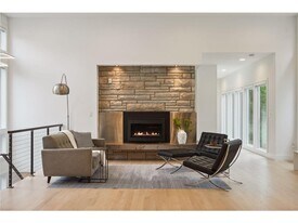 209 Westwood Dr N in Minneapolis, MN - Building Photo