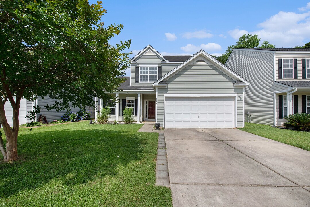 2005 Isabela Ct in Summerville, SC - Building Photo