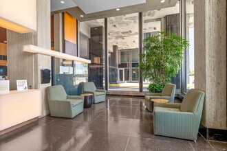 400 E Randolph St, Unit 2225 in Chicago, IL - Foto de edificio - Building Photo