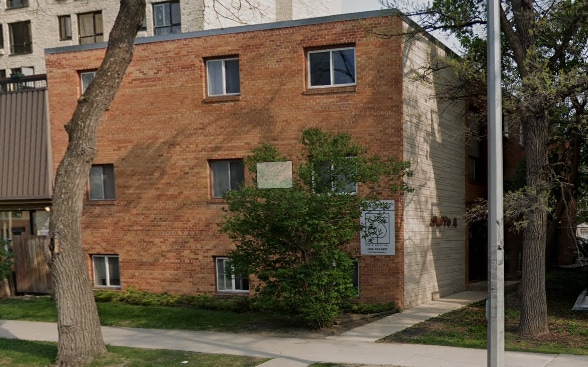 property at 414 Stradbrook Ave