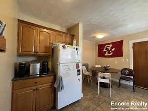 285 Foster St, Unit 1 in Boston, MA - Building Photo - Building Photo