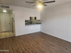 3033 E Devonshire Ave in Phoenix, AZ - Building Photo - Building Photo