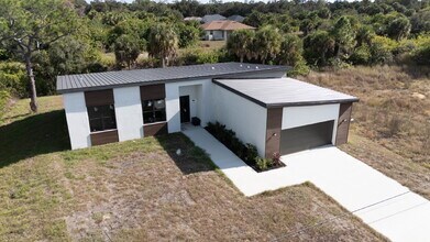 1804 Nimbus Dr in North Port, FL - Building Photo - Building Photo