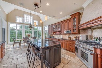 1235 MacAlpin Dr in Inverness, IL - Building Photo - Building Photo