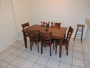 3402 Gardens E Dr in Palm Beach Gardens, FL - Building Photo - Building Photo