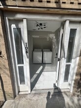 7215 Holly Hill Dr in Dallas, TX - Foto de edificio - Building Photo