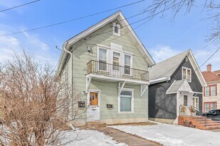 1910 5th St NE, Unit 1A in Minneapolis, MN - Building Photo